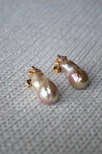 Crowned Kasumi Earrings